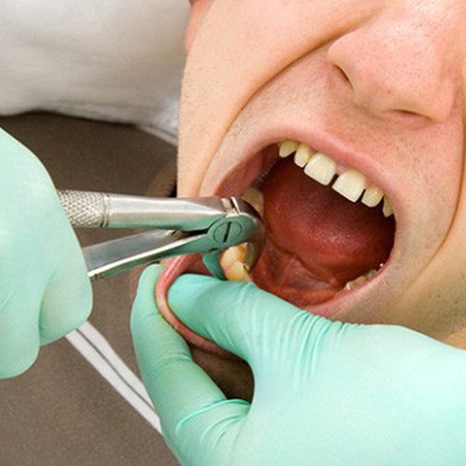 nhakhoatanhoanggia.vn